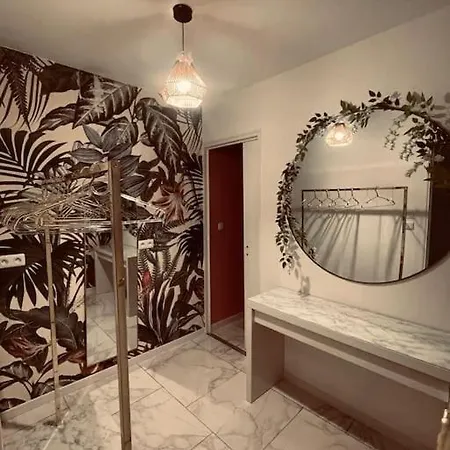 Jungle Suite, Jacuzzi A 7 Min De La Mer Calais Exterior foto