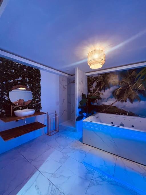 Jungle Suite, Jacuzzi A 7 Min De La Apartment *