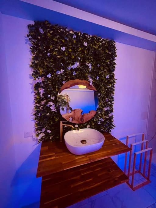 Apartment Jungle Suite, Jacuzzi A 7 Min De La